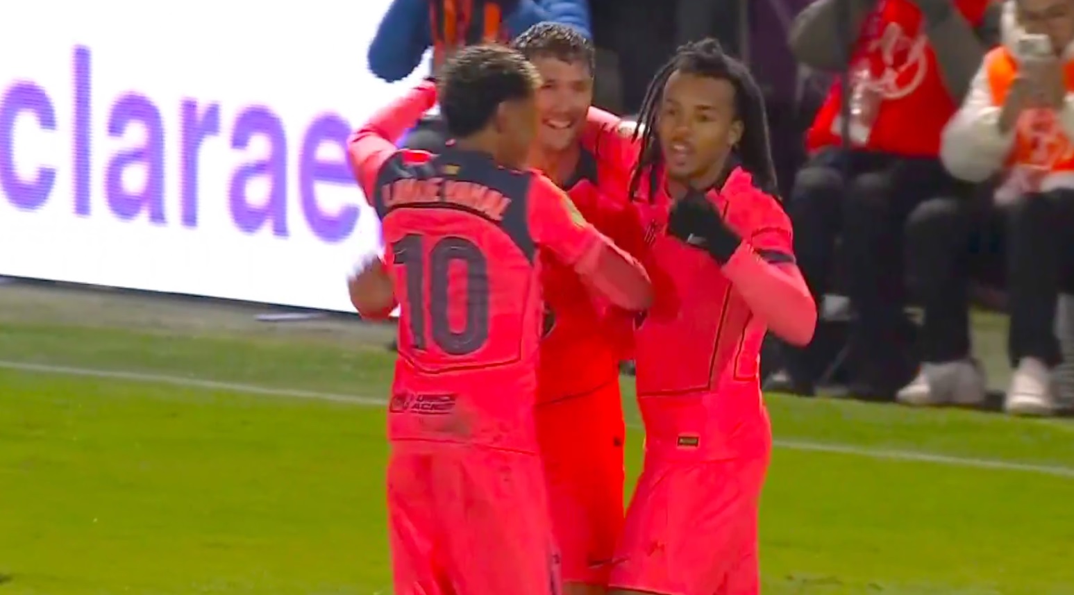 اهداف مباراة برشلونة وجوادالاخارا في كأس ملك اسبانيا