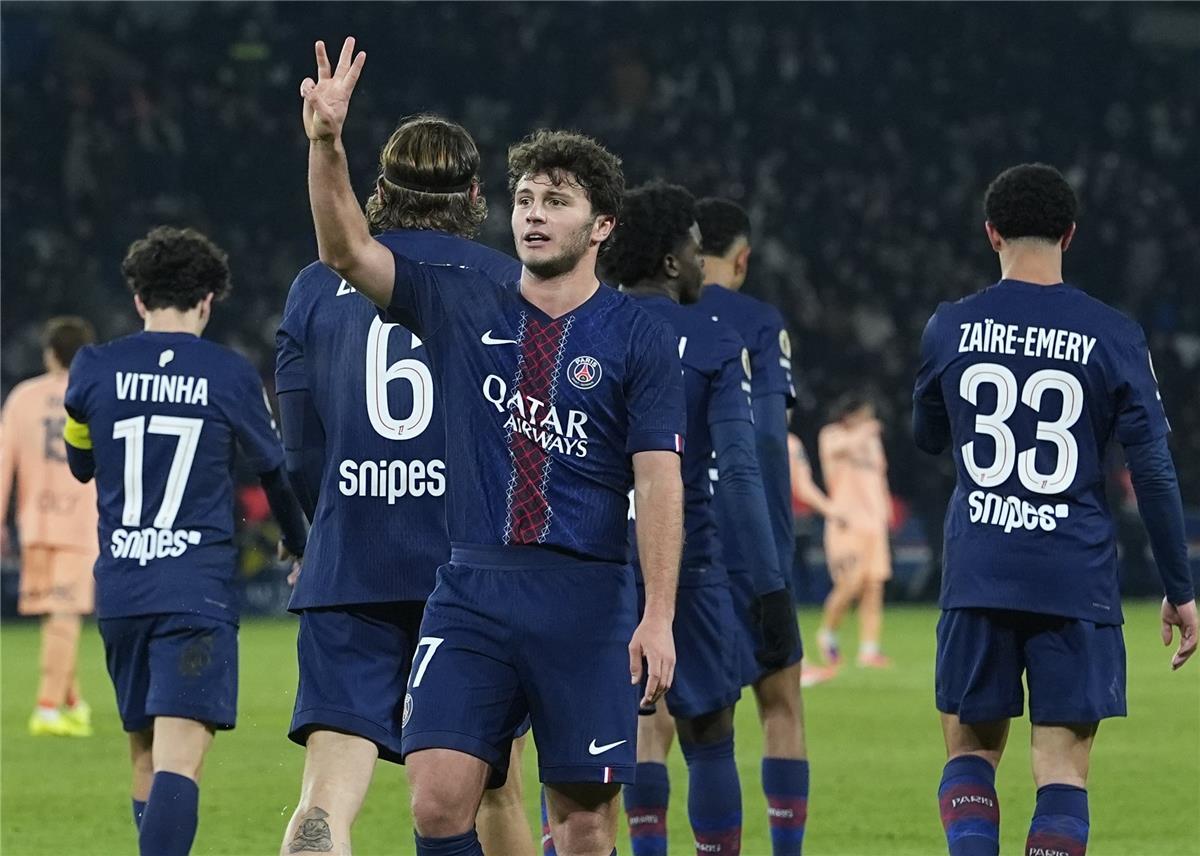 مواعيد مباريات اليوم الأربعاء 17-12-2025 والقنوات الناقلة.. باريس سان جيرمان ضد فلامينجو ومانشستر سيتي أمام برينتفورد