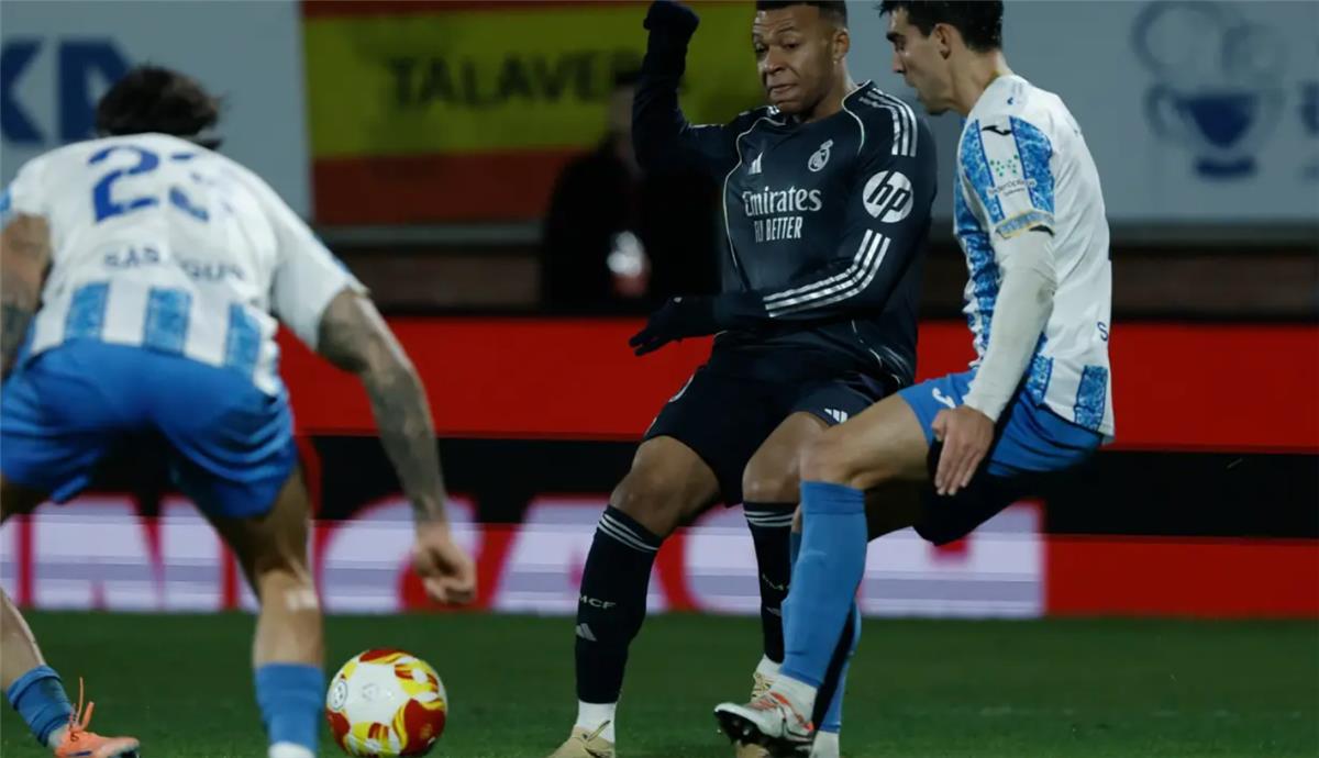 فيديو | مبابي يسجل ويساهم في تقدم ريال مدريد بهدفين أمام تالافيرا