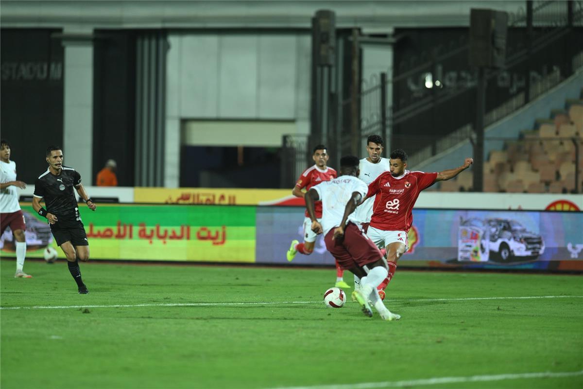 حكم مباراة الأهلي وسيراميكا كليوباترا في كأس الرابطة