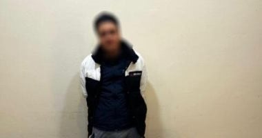 القبض على شخص يوزع أموالا بمحيط لجان القصاصين