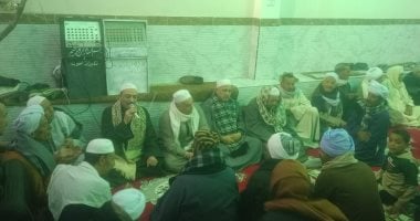 مسن المترو يحضر حلقة ذكر بالفيوم