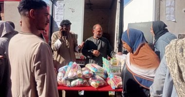 مدينة إسنا تشهد افتتاح سوق اليوم الواحد رقم 48 بتخفيضات للسلع 30%.. صور