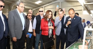 وزيرة التنمية المحلية ومحافظ قنا يتفقدان المنطقة الصناعية بقفط