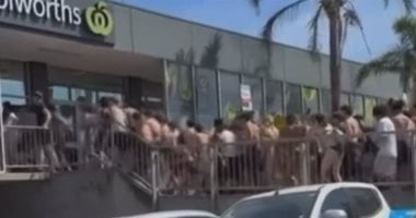 عصابة المراهقين.. 200 شاب وفتاة يسرقون متجرا بأستراليا فى سطو جماعي بوضح النهار
