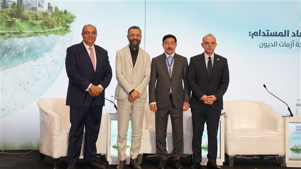 ضعف الادخار سبب رئيسي لتفاقم الديون