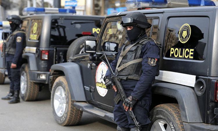 ضبط 3 أشخاص لمحاولتهم التأثير على الناخبين بدائرة دار السلام بالقاهرة