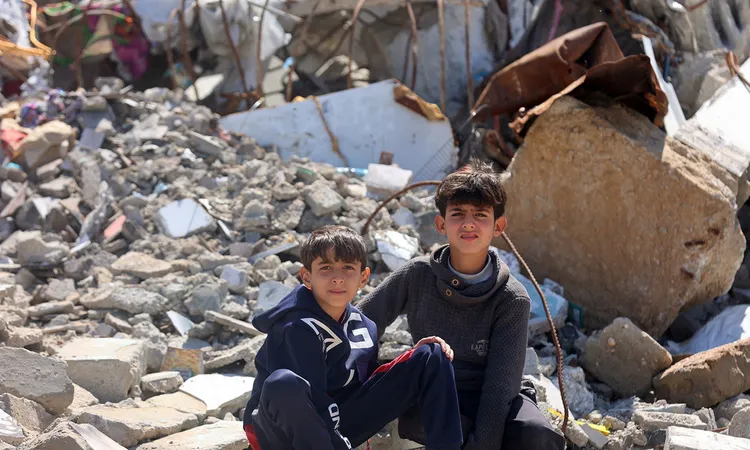 إصابة جندي إسرائيلي شمال غزة وسط مخاوف من تصعيد جديد ومجازر بحق المدنيين