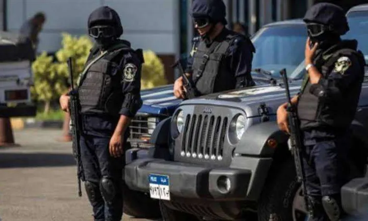 وزارة الداخلية: ضبط 4 أشخاص بمحيط إحدى الدوائر الإنتخابية بدائرة مركز شرطة نبروه بالدقهلية وبحوزتهم (4 أجهزة لاب توب)