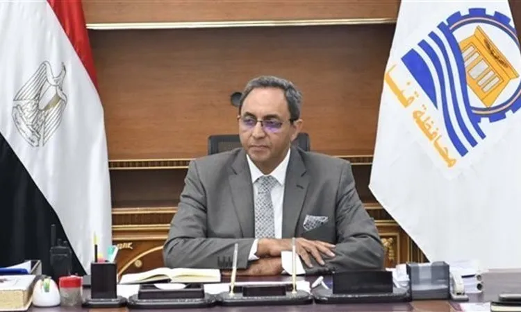 محافظ قنا يوجه بحملات مرورية مكثفة للحد من حوادث الطرق