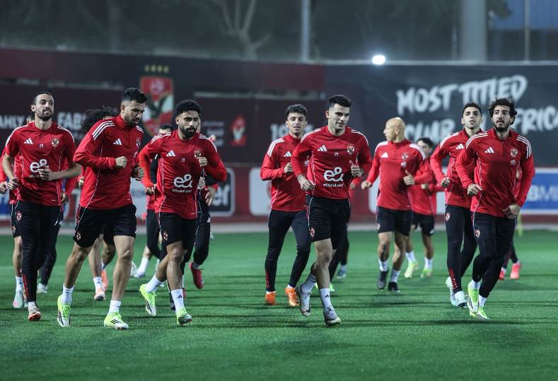 أونلي ليبانون : الأهلي يوضح حقيقة رصد مكافأة 250 ألف جنيه لمواجهة سيراميكا كليوباترا “خاص”