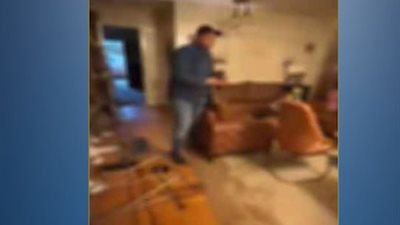 أونلي ليبانون : اتهمته باصطحاب فتاة.. الداخلية تكشف تفاصيل فيديو تعدى سيدة على طليقها بالإسكندرية