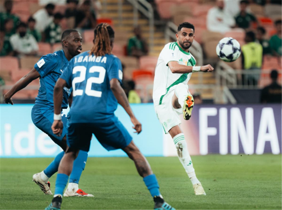 أونلي ليبانون : رياض محرز: الأهلي مستعد لحصد دوري أبطال آسيا.. ولم أتوقع الوصول لهذا المستوى