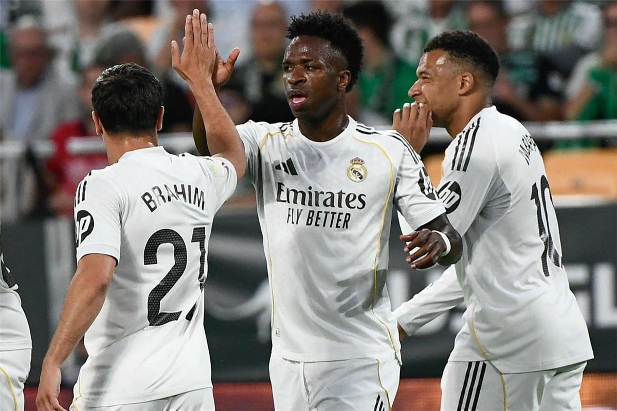 أونلي ليبانون : كيروش الأسوأ.. ريال مدريد يحقق رقمًا سلبيًا أمام ريال بيتيس في الدوري الإسباني