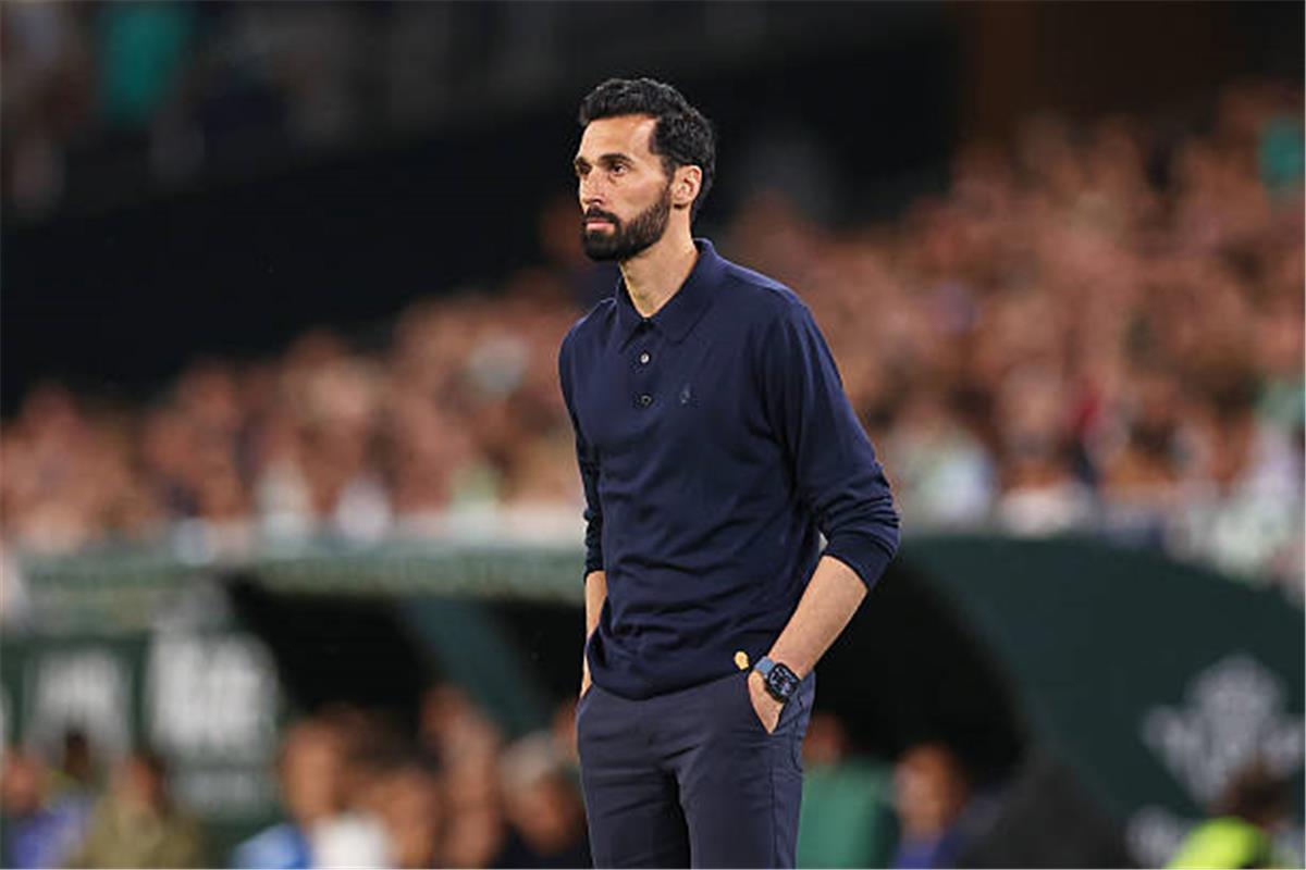 أونلي ليبانون : موندو تهاجم أربيلوا: يمارس هوايته المعتادة بعد تعثر ريال مدريد في المباريات