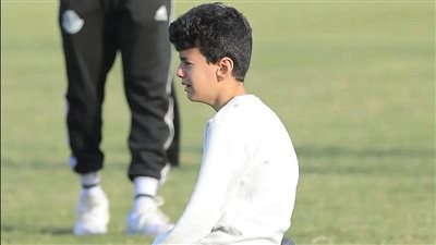 أونلي ليبانون : في نوبة بكاء حاد.. نجل مدرب شباب سمنود يشارك والده الحزن علي ضياع الصعود للقسم الثالث