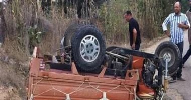 أونلي ليبانون : حادث انقلاب تروسيكل يُصيب 4 أشخاص بنزلة كوبري الجامعة الجديد بالدقهلية