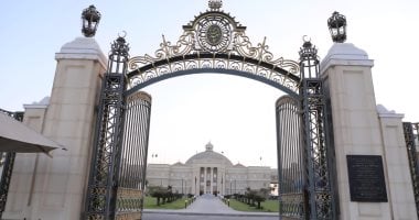 أونلي ليبانون : طلاب «آداب القاهرة» يبتكرون قاموسا طبيا ثلاثى اللغة لدعم السياحة العلاجية