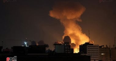 أونلي ليبانون : إيران تواصل استهداف البنى التحتية والأحياء السكنية فى الخليج..الكويت: إصابات بإحدى المناطق السكنية جراء سقوط شظايا..إصابة شخص نتيجة حادث سقوط شظايا في مدينة أبوظبي الصناعية..استهداف مبنى شركة اتصالات في الفجيرة