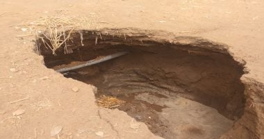 أونلي ليبانون : هبوط أرضي مفاجئ بجانب طريق كوبري السدر بقنا.. صور