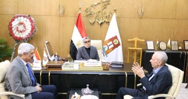 أونلي ليبانون : محافظ الوادي الجديد تتابع مستجدات مشروع “إنتاج الفوسفوريك”