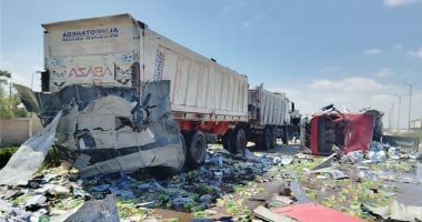 أونلي ليبانون : انقلاب سيارة نقل محملة بعبوات زيت على طريق الكافور غرب الإسكندرية