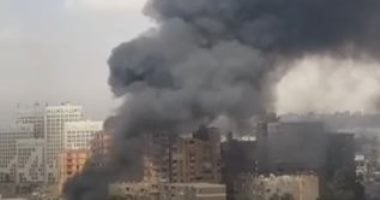 أونلي ليبانون : تمركز 10 سيارات إطفاء وإسعاف بمحيط إخماد حريق مخزن خردة بمدينة نصر.. صور