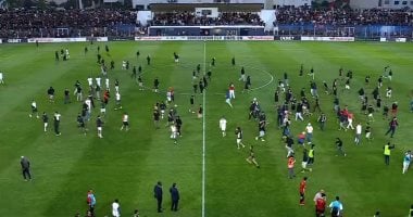 أونلي ليبانون : تأخير انطلاق نصف نهائي الكونفدرالية بسبب اقتحام الجماهير لأرض الملعب