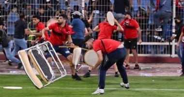 أونلي ليبانون : اشتباكات دامية بنصف نهائى الكونفدرالية وتأجيل المباراة 80 دقيقة.. صور