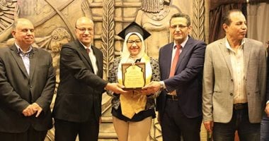 أونلي ليبانون : نقابة الصحفيين تكرم الزميلة أميرة شحاتة لحصولها على الماجستير فى سياسات الإعلام