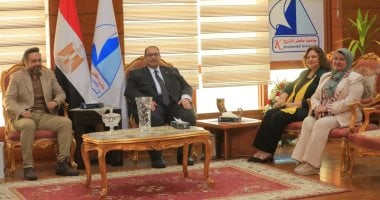 أونلي ليبانون : رئيس جامعة كفر الشيخ يستقبل رئيس ملتقى القاهرة الدولى للمسرح الجامعى