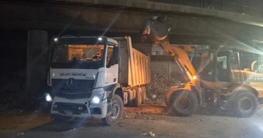أونلي ليبانون : محافظة الجيزة ترفع 2250 طن مخلفات من المنشية وحرم الدائرى بالمنيب