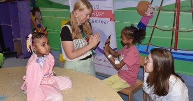 أونلي ليبانون : سياح من السويد ينظمون حفل ترفيهى لدعم الأطفال محاربي السرطان بالأقصر.. صور