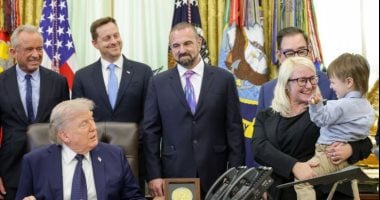 أونلي ليبانون : أزعجه صوت ترامب.. طفل متعافى من الصمم يثير جدلا فى البيت الأبيض.. فيديو