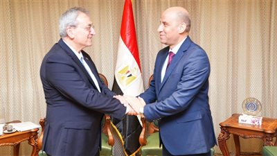 أونلي ليبانون : وزير العمل يبحث مع نظيره القبرصي تفعيل مذكرة تفاهم تنقل الأيدي العاملة