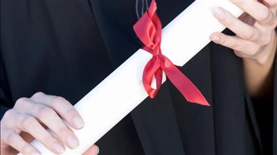 أونلي ليبانون : ضبط مدير كيان تعليمي وهمي بتهمة النصب ومنح شهادات مزيفة بالعبور