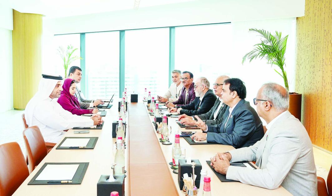 أونلي ليبانون : «غرف دبي» وتجار الأقمشة يبحثون دعم جاهزية واستدامة القطاع