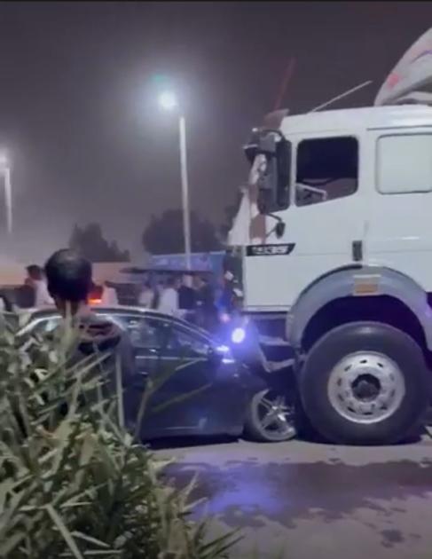 أونلي ليبانون : تحقيق عاجل في حادث دهس بمصر.. تريلا تطيح بالسيارات فجراً في الهرم