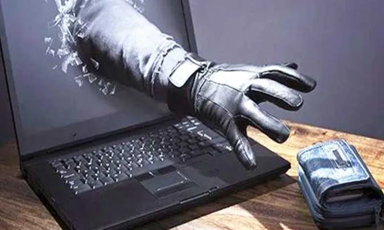 أونلي ليبانون : «صدقته وحولت الفلوس».. موظف يقع ضحية نصب إلكتروني بسبب إيميل مزيف باسم المدير