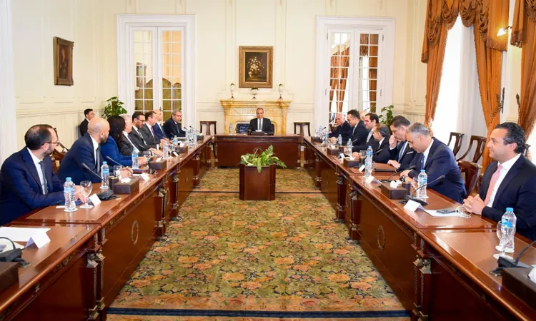 أونلي ليبانون : وزير الخارجية يستقبل وفدا من غرفة التجارة الأمريكية بالقاهرة لبحث سبل تعزيز الشراكة الاقتصادية والاستثمارية بين مصر وأمريكا