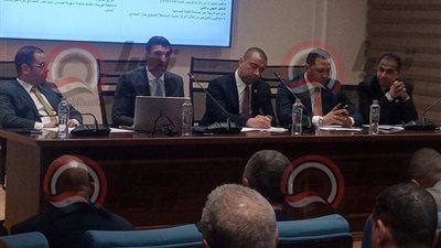 تمويل منخفض الفائدة للمصانع المتعثرة وخطة لدمج المستثمرين في كيانات صناعية قوية