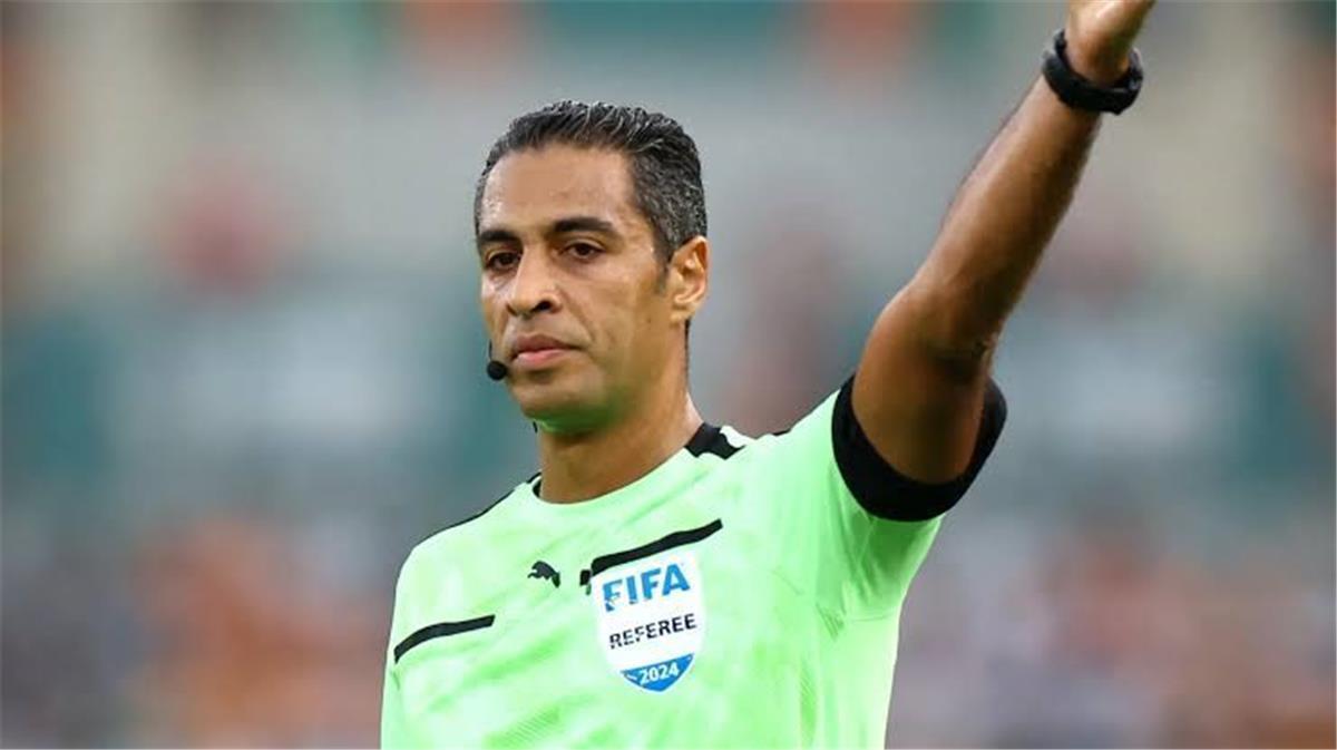 خاص | سبب استبعاد الحكم أمين عمر من إدارة مباريات الزمالك في الدوري