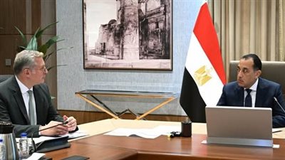 رئيس الوزراء يلتقي وزير البترول لمتابعة عددٍ من ملفات العمل
