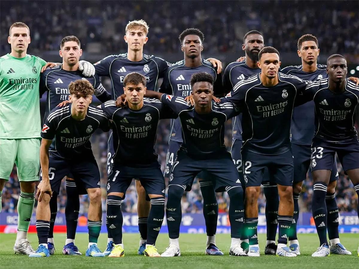 “فوضى عارمة”.. شجار قوي بين ثنائي ريال مدريد