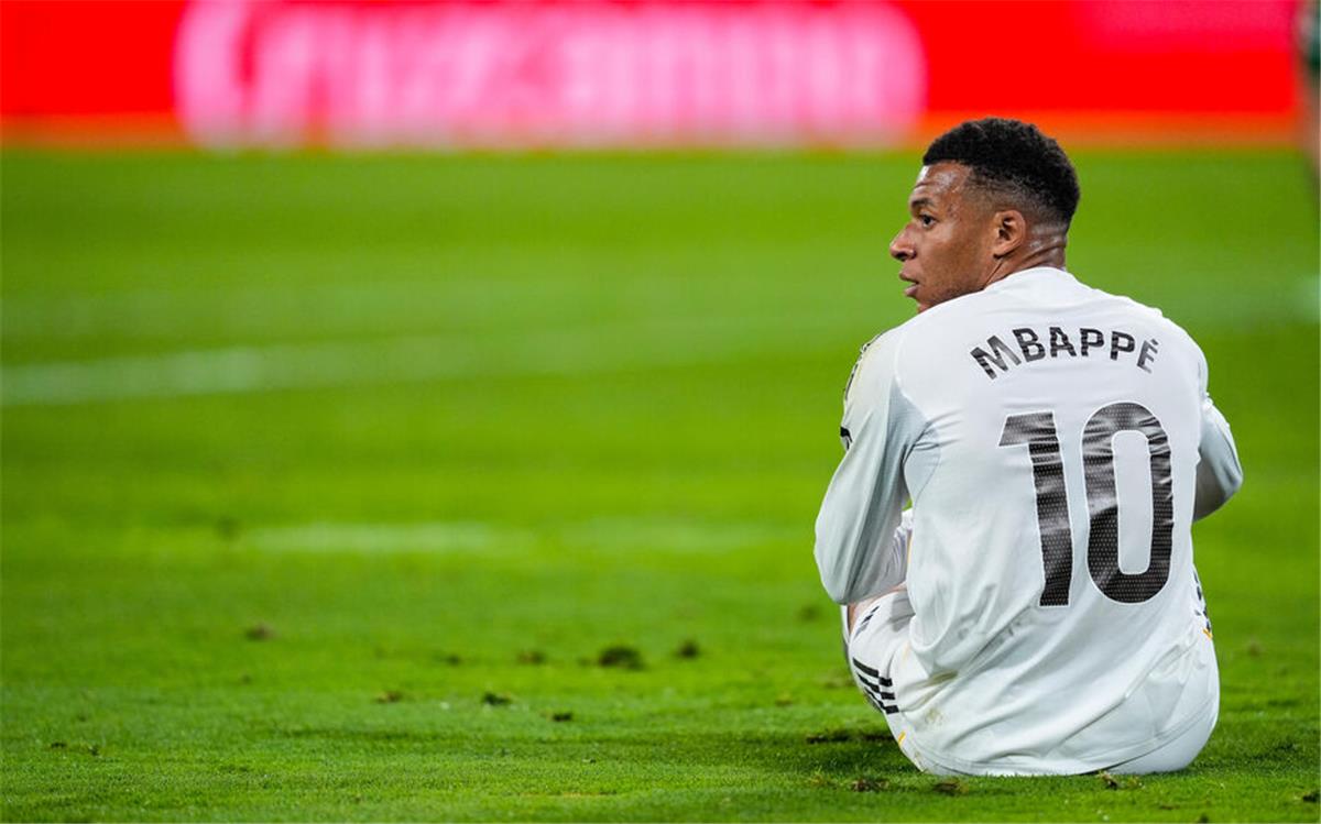 مبابي يثير الغموض قبل كلاسيكو الدوري الإسباني
