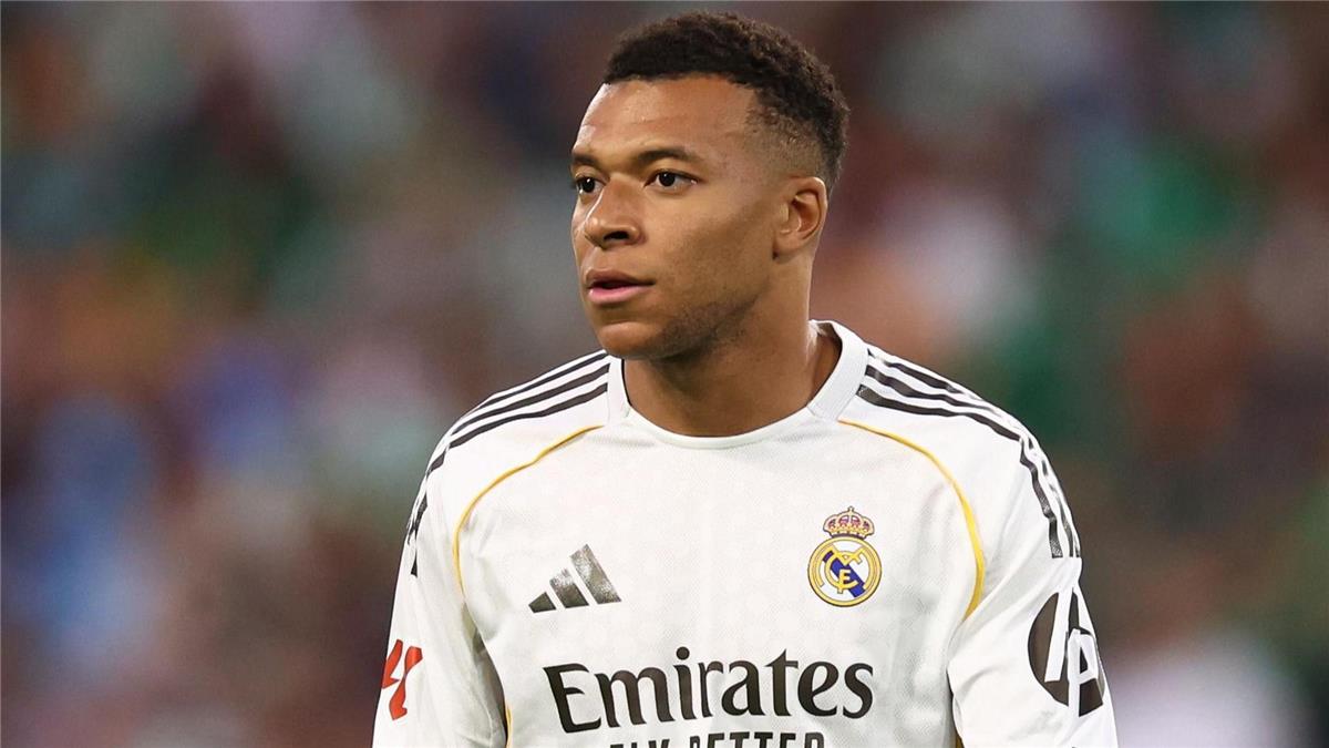 فيديو | مبابي يستفز جماهير ريال مدريد مجددًا قبل الكلاسيكو