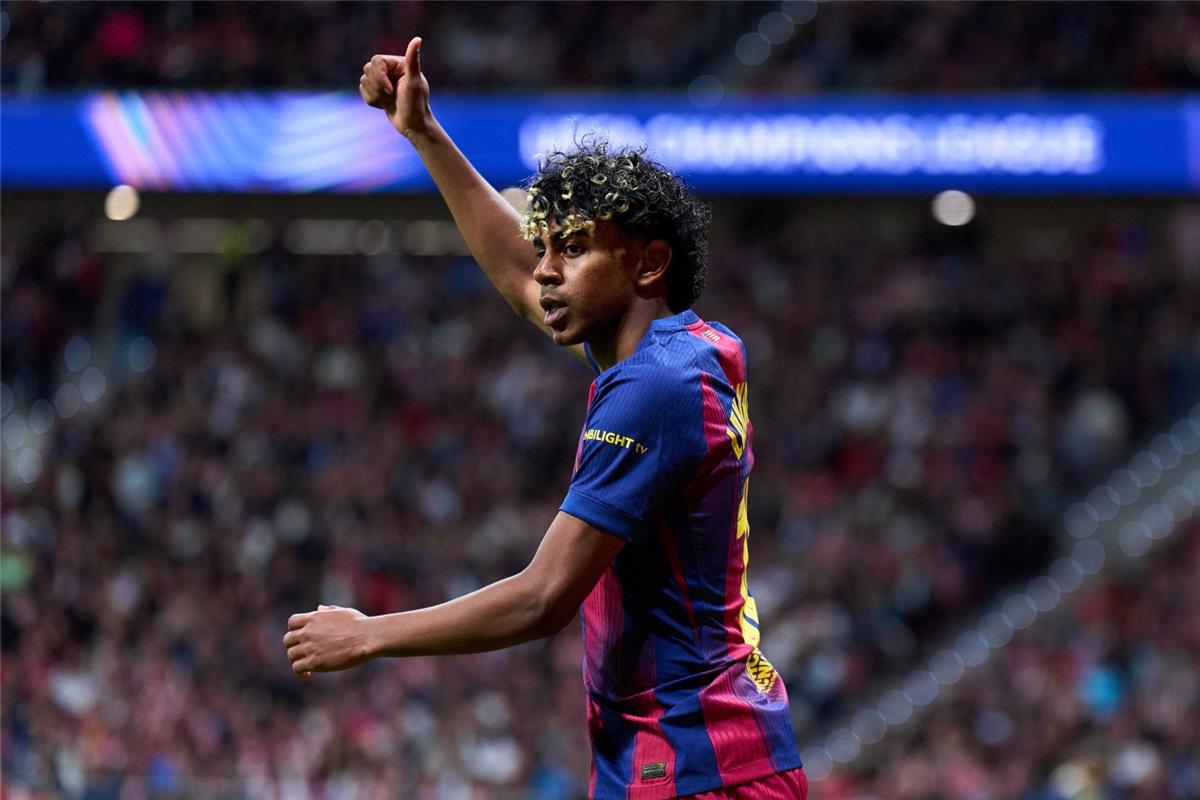 فيديو | لامين يامال يدعم لاعبي برشلونة قبل مواجهة ريال مدريد