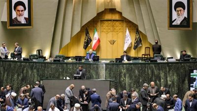 «اجتماع اونلاين».. البرلمان الإيراني يعلن عقد أول جلسة له منذ بدء الحرب غدا عبر الإنترنت