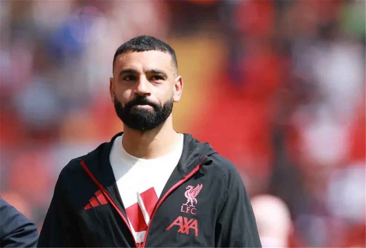 ماذا فعل محمد صلاح مع جماهير ليفربول قبل لقاء تشيلسي في الدوري الإنجليزي؟