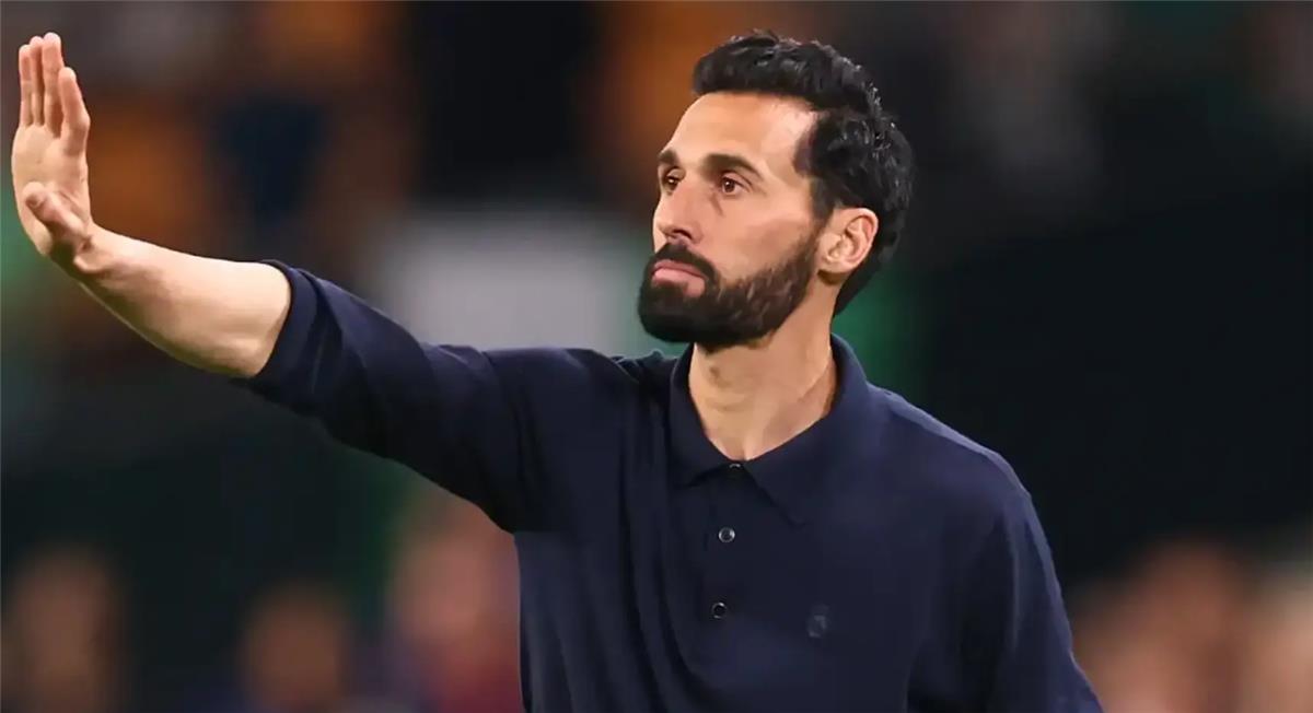 “إصابة مفاجئة” تجبر أربيلوا على إجراء تعديل في تشكيل ريال مدريد أمام برشلونة